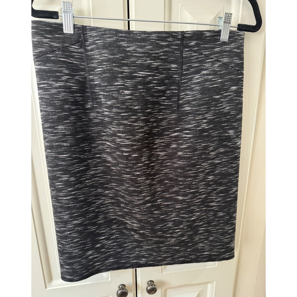 Ann Taylor Petite Black Gray Knit Pencil Skirt Career Size 10 Petite EUC Stretch